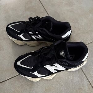 New Balance Black and White Athletic Shoes 9060